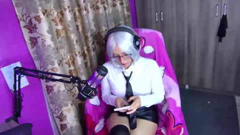 larozz online show from December 15, 3:45 am