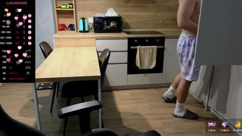 Snapshot of larstar01 chatting on February 4, 9:52 pm Lars online show from February 4, 9:52 pm