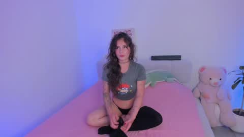 Lary  online show from June 9, 2:11 am