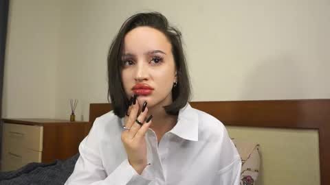 lashundamciver online show from November 17, 7:55 am