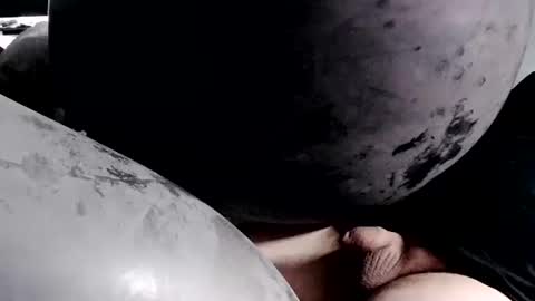 latexchris77 online show from April 29, 3:44 am