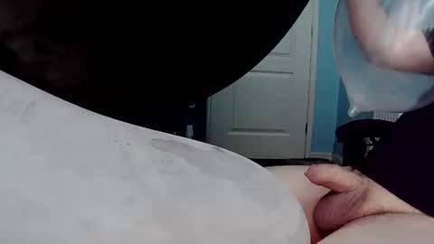 latexchris77 online show from May 2, 8:09 am