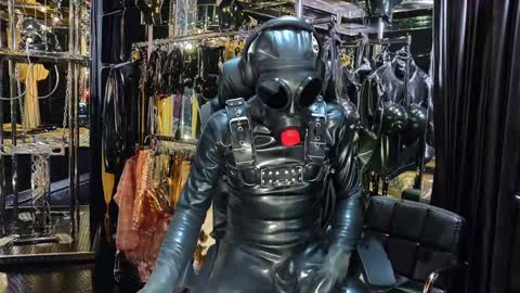 latexlover202 online show from January 10, 8:37 pm