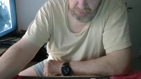 Andreas  Latexlover  online show from April 13, 11:03 am