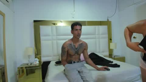 Johana y Santiago online show from April 26, 3:26 am