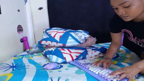 karen online show from December 6, 10:02 pm