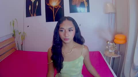 latina_kia online show from December 15, 9:16 am