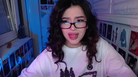 miiiiiiaaaa online show from January 30, 11:24 pm