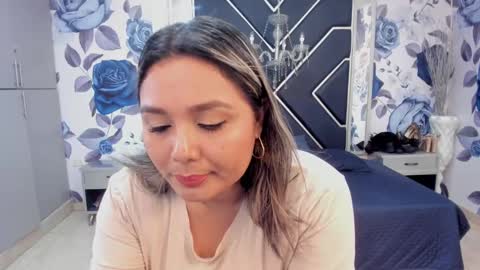 EMMA   online show from October 6, 2:35 pm