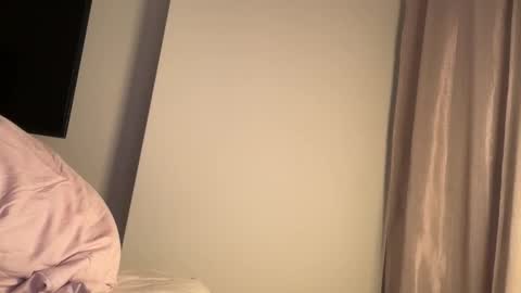 Hi -  online show from March 16, 5:32 am