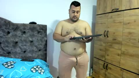 santi online show from July 4, 8:12 pm