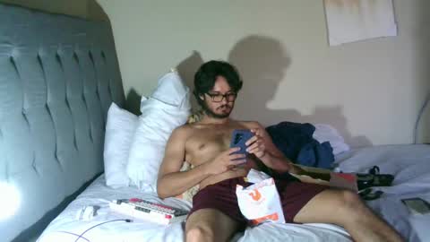 latinincognito online show from April 8, 10:46 pm