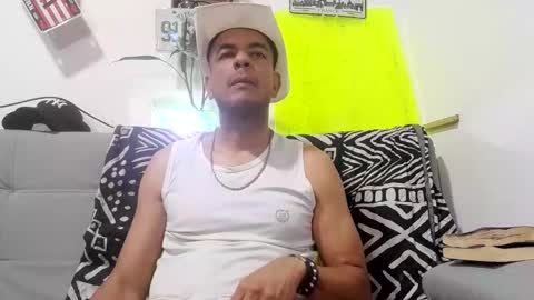 latinmartin254 online show from September 15, 3:08 am