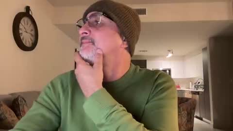 QS - INDEPENDENT MODEL online show from March 10, 3:12 am