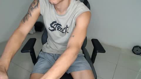 latinoalpha73 online show from March 24, 3:51 pm