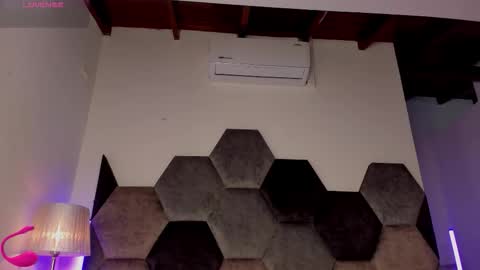 LEANDRO online show from February 23, 6:37 am