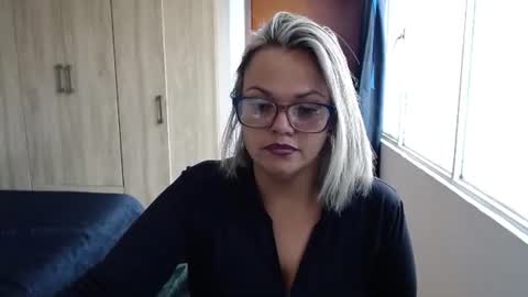 Laura online show from July 28, 8:52 pm
