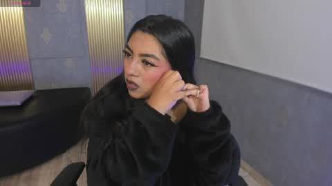 laulin_tay online show from April 8, 3:20 am