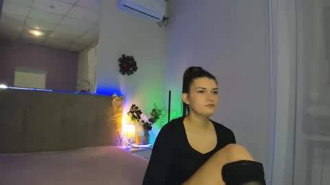 Laura online show from December 14, 6:41 am