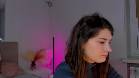 Laura online show from February 27, 6:24 am