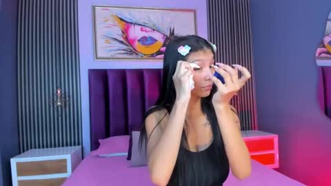 Laura online show from March 11, 12:50 pm