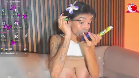 Laura online show from October 3, 1:19 pm