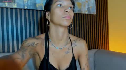 Laura online show from February 4, 12:42 pm