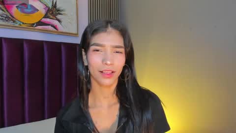 Laura online show from May 26, 12:00 pm