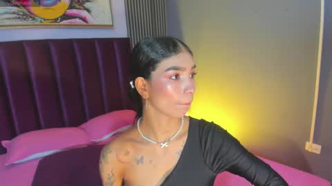 Laura online show from April 29, 12:54 pm