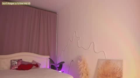 Laura online show from January 16, 10:19 pm