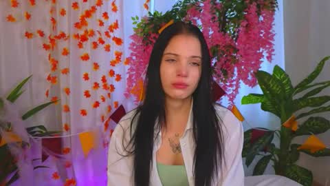 laura online show from November 10, 7:44 am