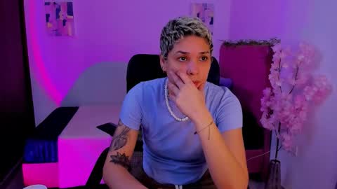 Laura Rose online show from November 5, 9:17 pm