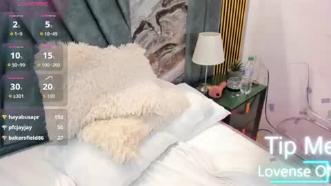Laura online show from June 14, 2:24 am