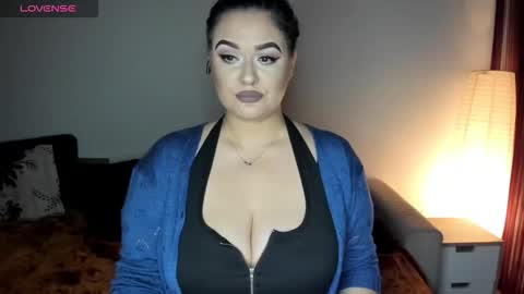 Laura online show from November 16, 4:53 pm