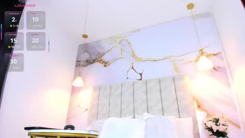 Laura Smith online show from September 13, 12:24 am