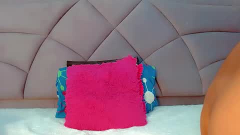 Laura online show from February 5, 8:21 am