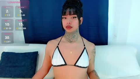 Laura online show from June 8, 11:44 am