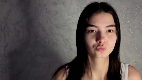 Laura online show from February 24, 1:36 pm