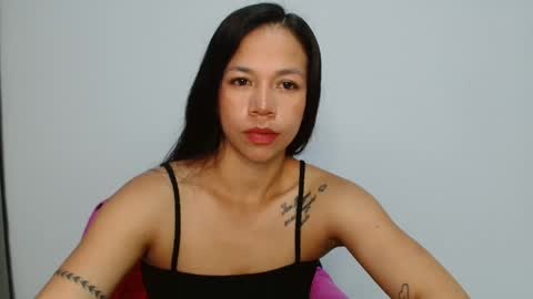 Snapshot of lauracb_ chatting on October 4, 5:16 am lauracb          online show from October 4, 5:16 am