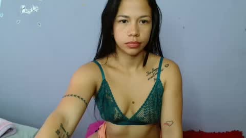 Snapshot of lauracb_ chatting on March 6, 4:07 pm lauracb          online show from March 6, 4:07 pm