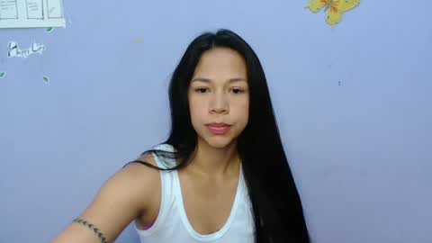 Snapshot of lauracb_ chatting on March 7, 4:33 pm lauracb          online show from March 7, 4:33 pm