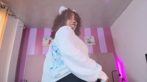 lauraltt online show from October 27, 12:49 pm