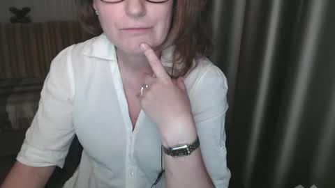 Lauraoven1 online show from March 7, 4:22 pm