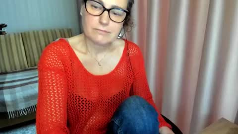 Lauraoven1 online show from March 2, 7:15 am