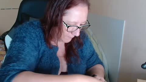 laureanne online show from February 4, 9:49 am