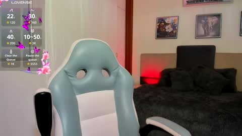 Lauren online show from October 16, 7:13 pm