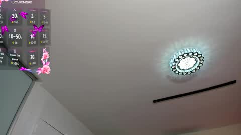 Lauren online show from October 15, 7:04 pm