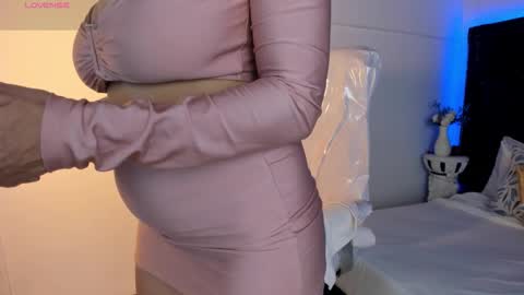 Lauren online show from September 12, 5:15 pm