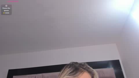 laurenclark1 online show from February 24, 10:07 am