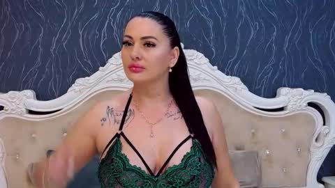 Laura online show from October 9, 10:21 am